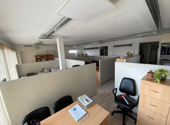 Venta Oficina Super Luminosa Edificio Corporativo Cochera Fija - 4