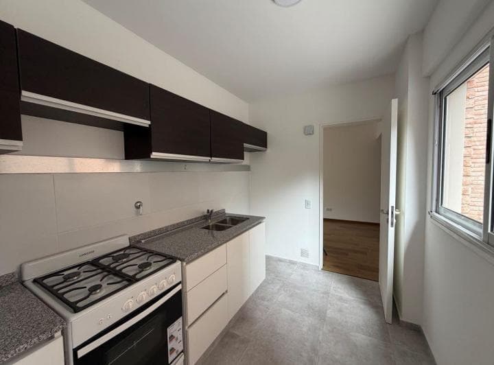 Departamento de 2 Dorm. en Alquiler Barrio Basto Rosario - 4