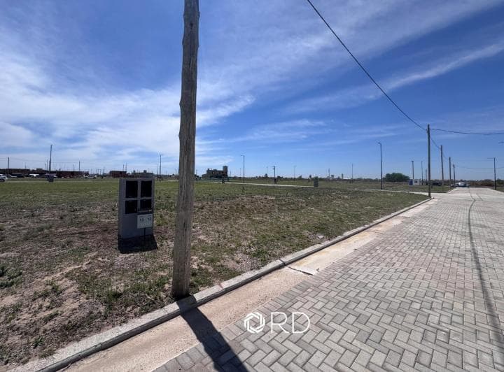 Lote en Venta | Abras de Manantiales | 250 m² Residencial | Fondo Norte y Ubicación Central - 5