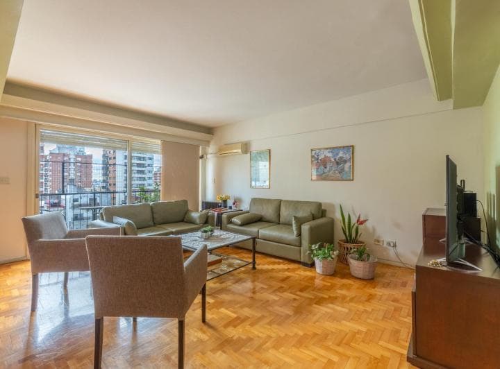 Venta Departamento 4 Ambientes Mas Dependencia con Balcón y Cochera - 2