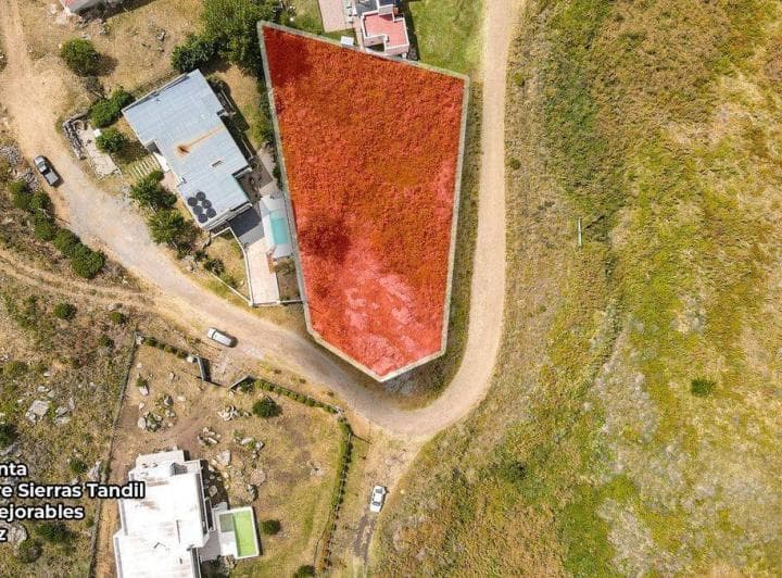 En Venta Terreno de 793 m² en Loteo Entre Sierras - 3