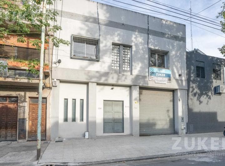 Paternal Depósito en Venta con Oficinas - 3