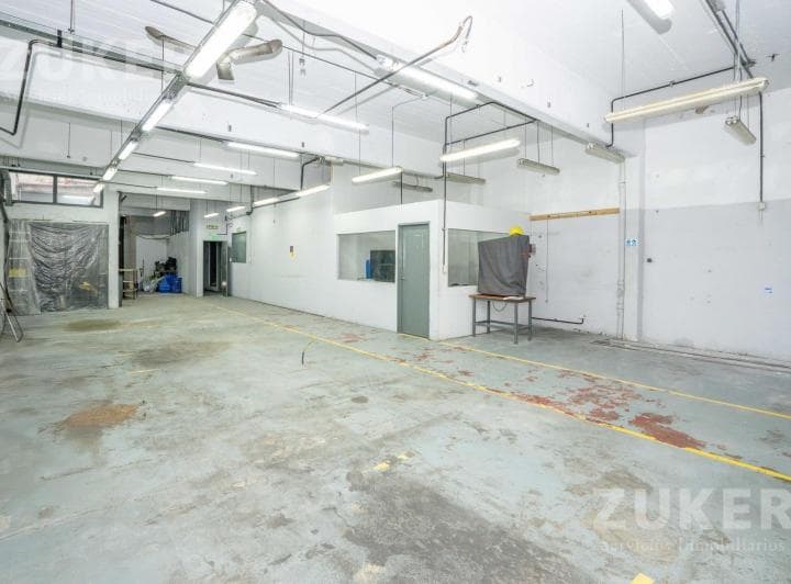 Paternal Depósito en Venta con Oficinas - 2