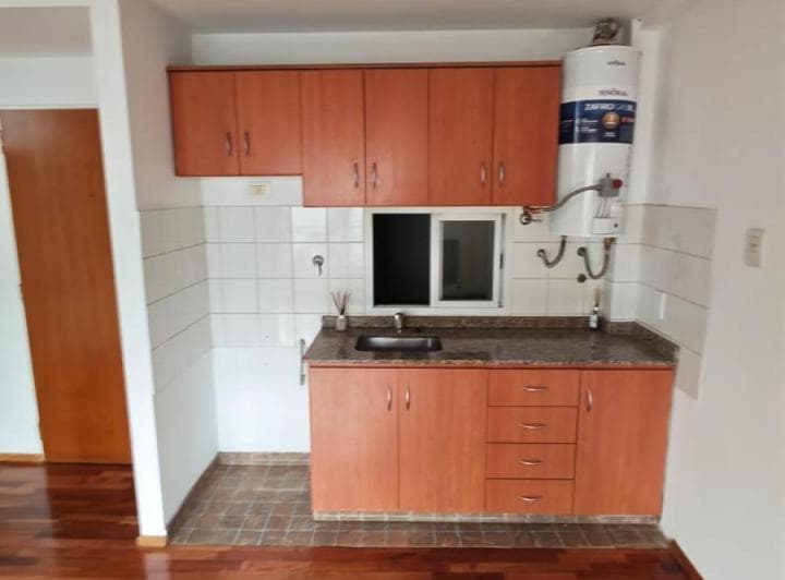 Venta 2 Ambientes Al Frente con Balcón. Apto Credito, Luminoso. Parrilla. Moreno Al 3000. Balvanera. - 5