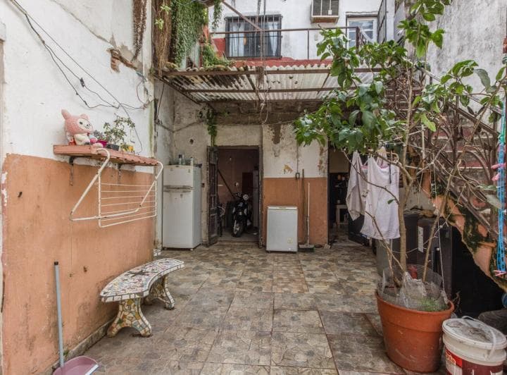 Casa Sobre Lote Propio de 7 Ambientes a Reciclar en Chacarita - 4
