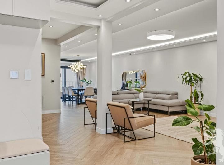 Casa Reciclada - Venta - 6 Ambientes - Jardin con Pileta - Playroom - Cocheras - Belgrano R - 5