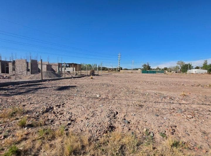 Terreno / Lote en Venta de 300 m² Ubicado en Cruz de Piedra - 5