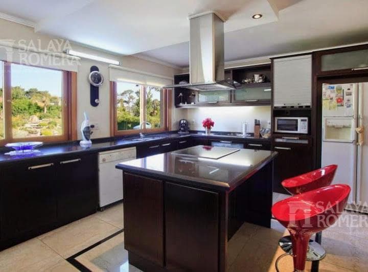 Venta Casa 5d / 7b, a Tres Cuadras de Playa Mansa Sho - 3