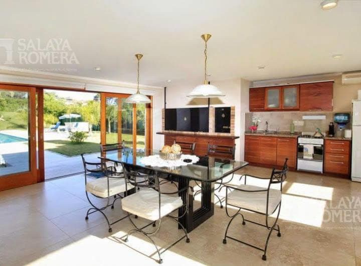 Venta Casa 5d / 7b, a Tres Cuadras de Playa Mansa Sho - 4
