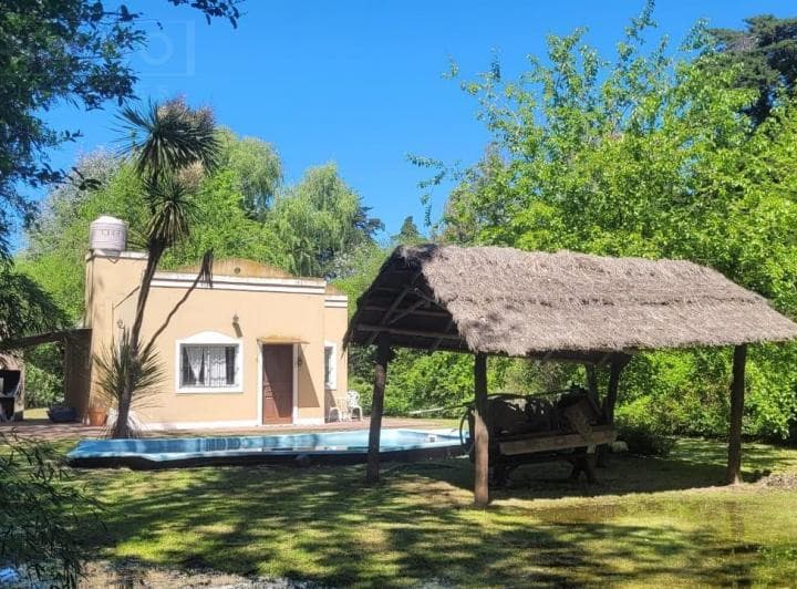 Venta Oportunidad Apto Crédito Casa 3 Ambientes con Piscina en Parque Exaltacion - 2