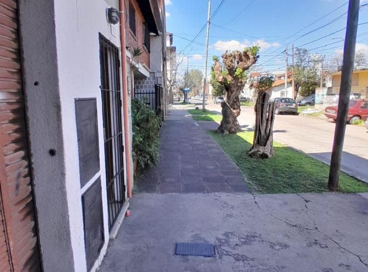 Alquiler Departamento Tipo PH 4 Ambientes Sin Expensas Caseros - 3