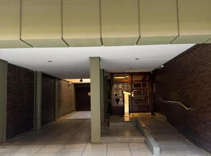 Departamento 3 Ambientes - Balcon Terraza - Luz y Sol - Seguridad 24hs - Edificio con Cocheras - 2