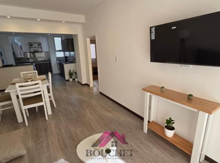 Departamento 3 Ambientes a La Calle | Plaza Mitre - 2
