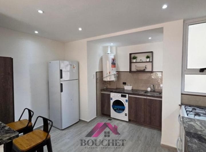 Departamento 3 Ambientes a La Calle | Plaza Mitre - 4
