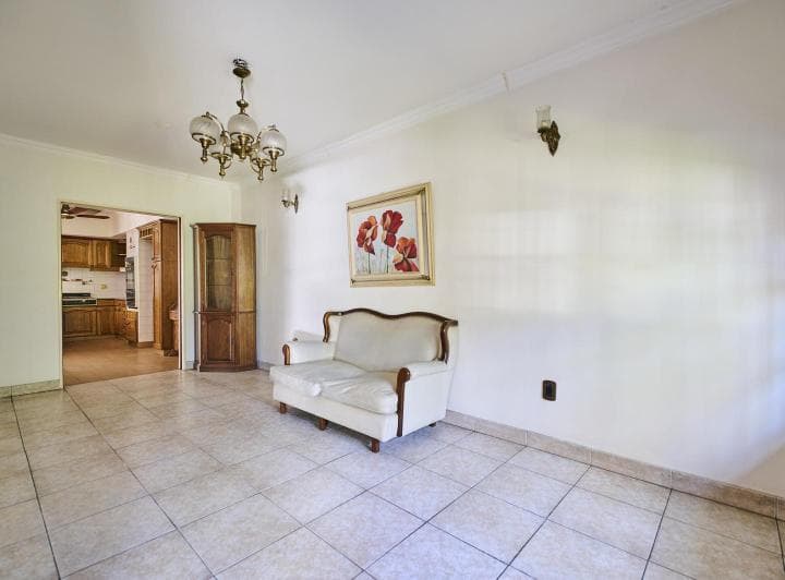 Casa en Venta 4 Amb | Barrio Naon | C/garage, Patio, Parrilla y Terraza | 227 m² - 5
