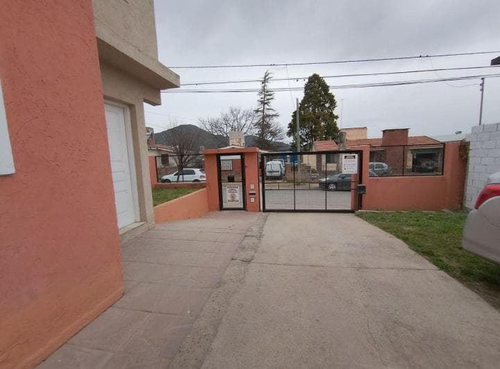 Alquiler Duplex 1 Dormitorio en Housing, Carlos Paz. con Cochera y Patio - 4