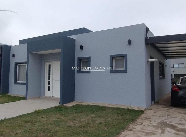 Venta Casa en Lagos de Canning 3 Dorm. - 4