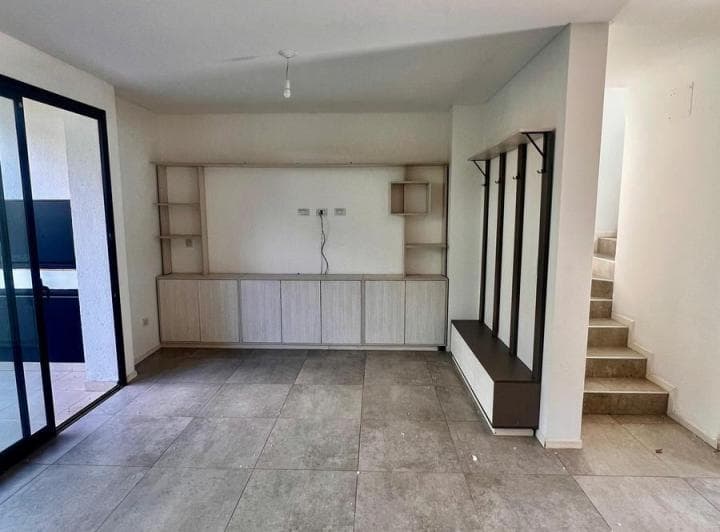 Duplex en Alquiler en Housing de Miradores, 3 Dorm. - 4