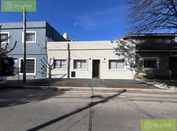 Venta - Casa 4 Amb. Reciclada a Nuevo en San Isidro, Apto Crédito, 2 Baños, Terraza con Parrilla - 3