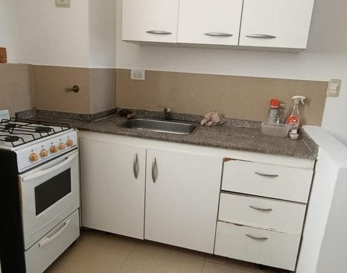 Dpto 1 Dormitorio - Balcón a m Plaza Jeronimo del Barco - 3
