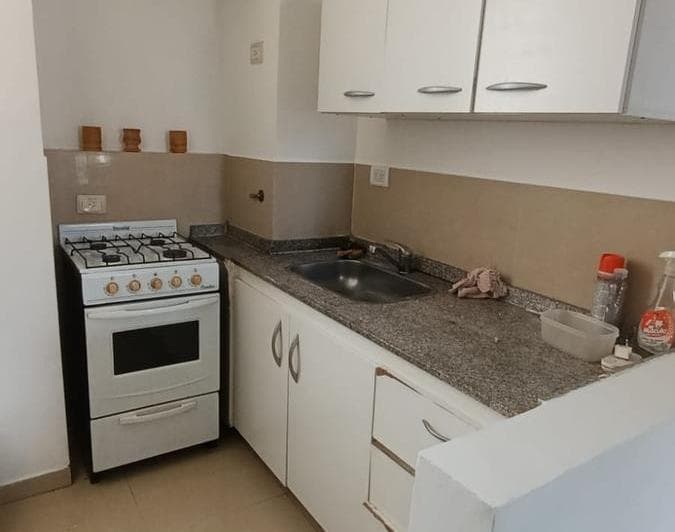 Dpto 1 Dormitorio - Balcón a m Plaza Jeronimo del Barco - 5