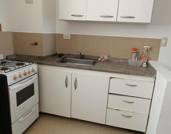 Dpto 1 Dormitorio - Balcón a m Plaza Jeronimo del Barco - 4