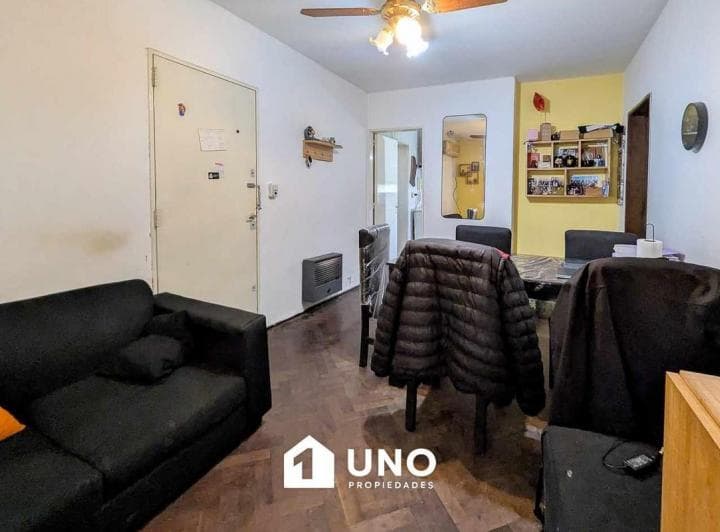 Piso Exclusivo de 2 Dorm. por Escaleras. - 4
