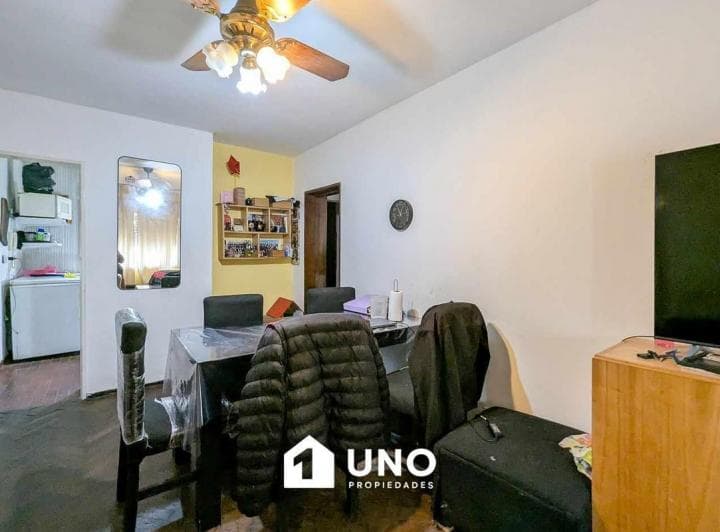 Piso Exclusivo de 2 Dorm. por Escaleras. - 2