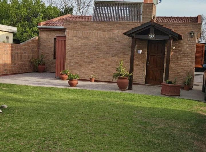 Casa en Venta Barrio Guiñazú 3 Dorm. - 3