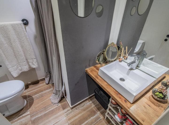 Venta de Casa 4 Ambientes en 2 Plantas C/patio, Quincho y Terraza en San Isidro G. B. a. - 5