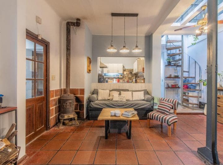 Venta de Casa 4 Ambientes en 2 Plantas C/patio, Quincho y Terraza en San Isidro G. B. a. - 3