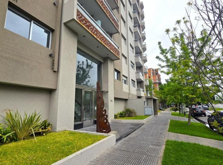 Venta Depto 2 Amb con Balcón y Cochera - Ituzaingó - 5