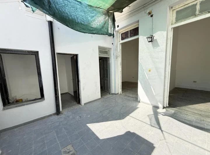 Depto Pasillo en Pleno Pichincha 2 Habitaciones Más Comodín. Patio. Sin Expensas - 4