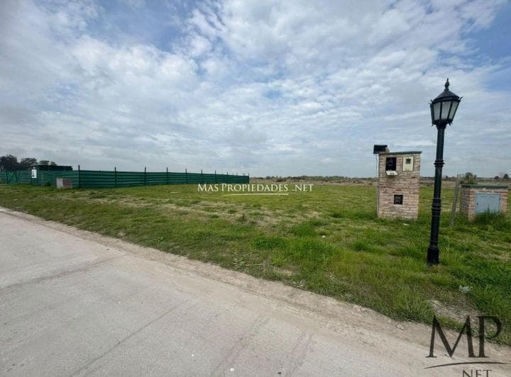 Venta Terreno / Lote a La Laguna en El Principado Canning - 3
