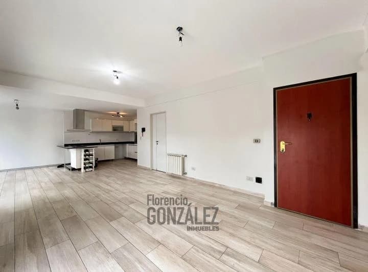Alquiler Departamento de 3 Ambientes con Cochera en Barrio Naon Mataderos - 3