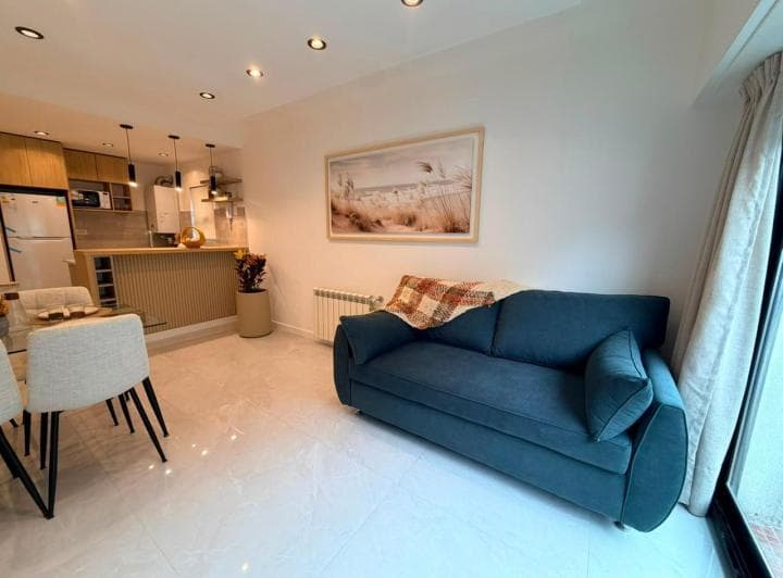 Venta/ Departamento 3 Ambientes a La Calle/ Mar del Plata - 2