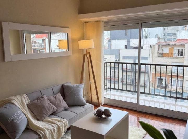 Venta Departamento 3 Ambientes con Balcón. Zona Centro - 5