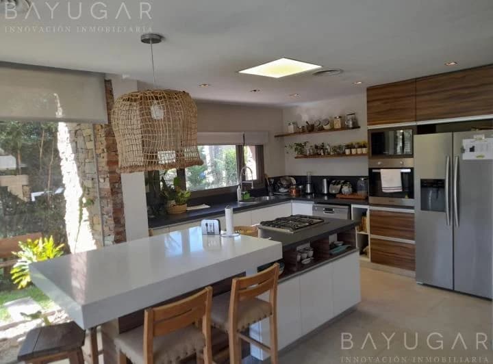 Venta I Importante Propiedad en Saint Thomas Oeste - Canning - 2