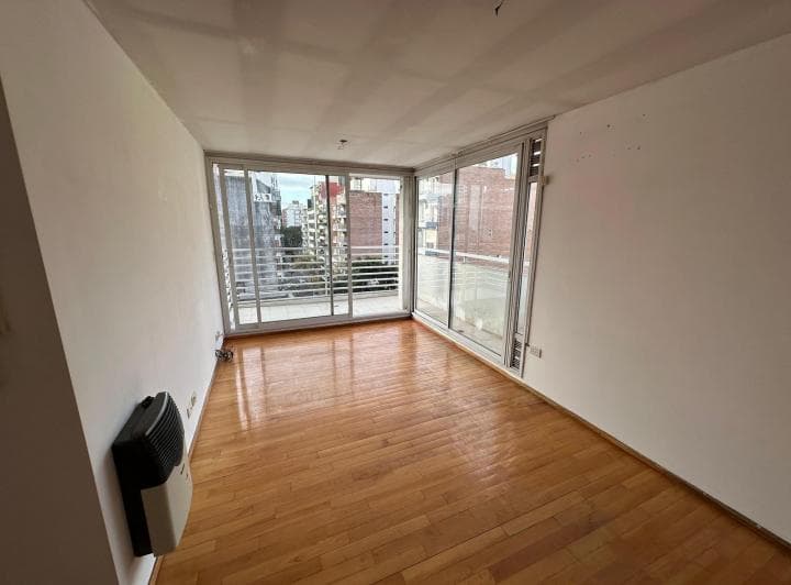 Piso Exclusivo - 2 Dorm. - Apto Crédito - 4