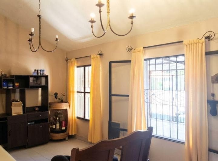 Venta Casa Bo. San Carlos 2 Dor Ampliación Quincho - 2