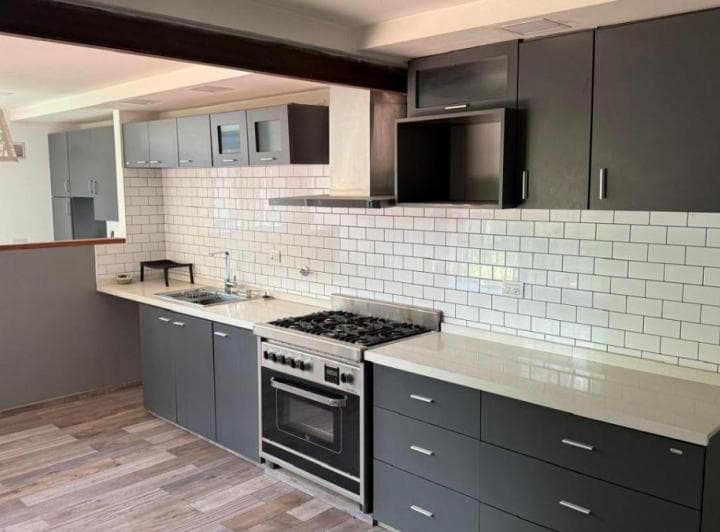 Vendo, Casa, Unquillo 3 Dorm, Cochera Doble, Quincho y Pileta - 2