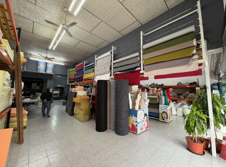 Venta. Local Comercial Calle Rivadavia, Centro. 12 m² Frente. 2 Pisos. 400 M²! Excelente Ubicación! - 2