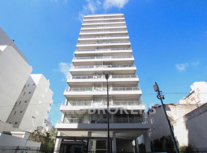 Venta Monoambiente en Monserrat con Cochera, Balcón, Amenities, Luminoso! - 2