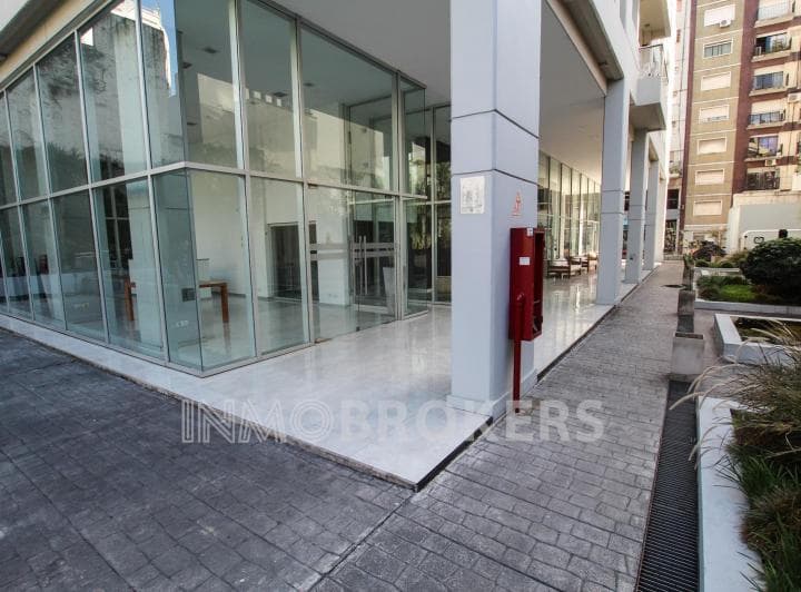 Venta Monoambiente en Monserrat con Cochera, Balcón, Amenities, Luminoso! - 4