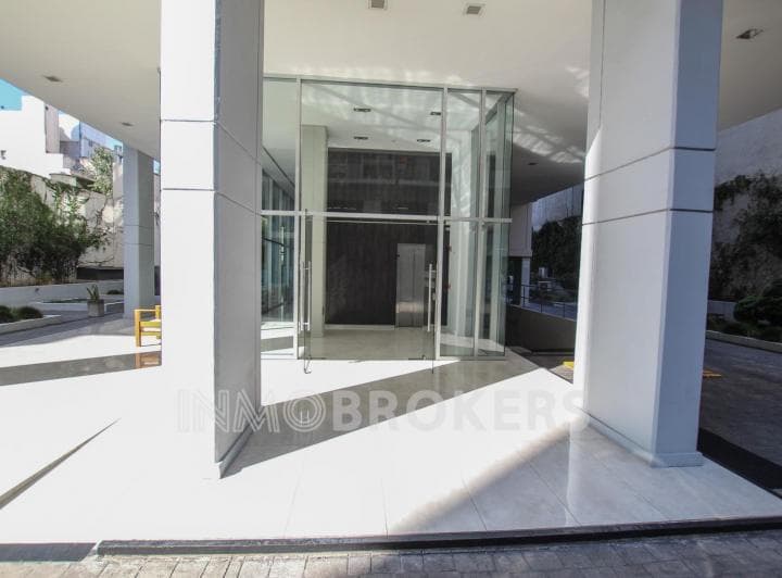 Venta Monoambiente en Monserrat con Cochera, Balcón, Amenities, Luminoso! - 3