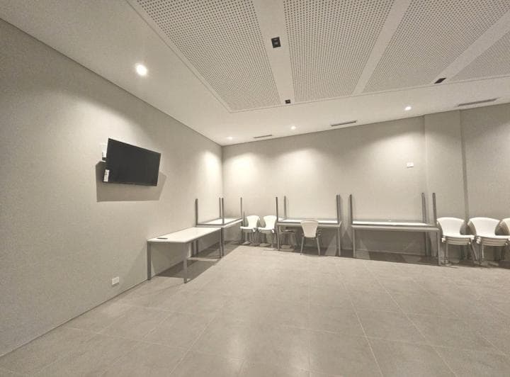 Venta Oficina Recoleta: Ambiente Único Divisible: 3 Ó 4 Oficinas/consultorios - Apto Crédito - 4