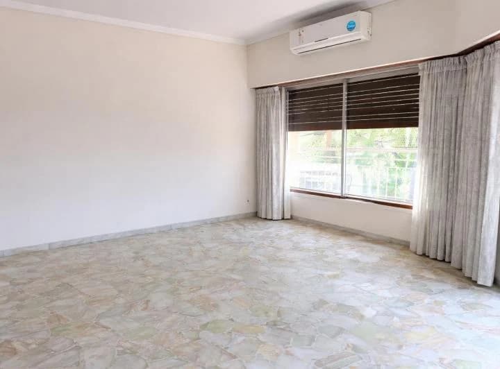 Casa 5 Ambientes Apto Credito C/ 2 Locales, Cochera, Parque y Terraza. Venta - San Justo - 2