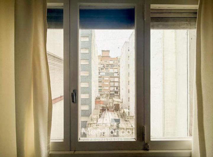 Departamento Monoambiente Lateral - Zona Centro! - 3
