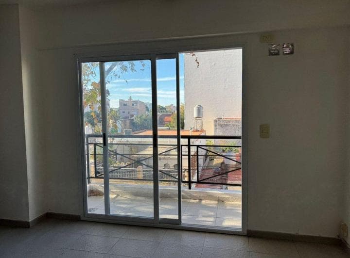 Venta Departamento en Santos Lugares - 2