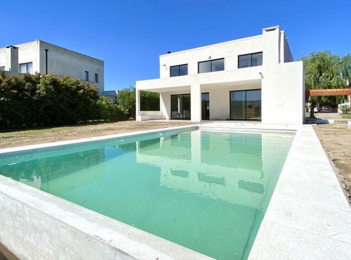 Venta Casa Estrenar a La Laguna con Pileta Cantón - 4